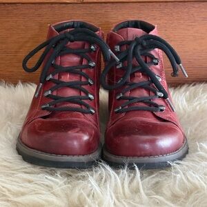 Josef Seibel Red Leather ‘Lina 09 Military Style’ Side Zip Black Laces Boots